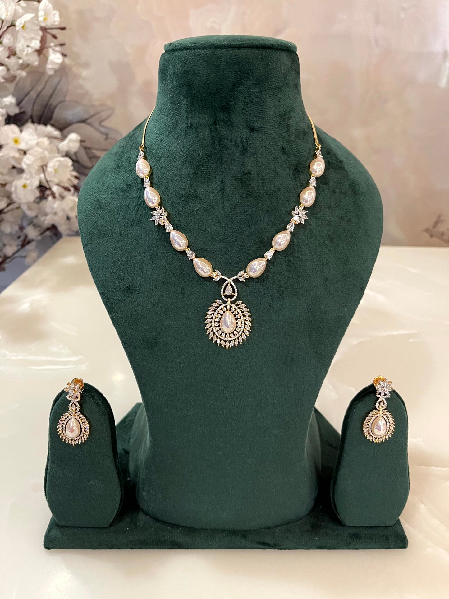 Pearl Radiance Teardrop Necklace Set