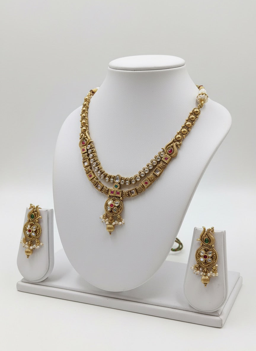 Aarohi Kundan Antique Necklace Set
