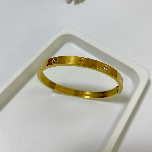 Anti tarnish Bracelet with golden plating, demi-fine jewelry for women