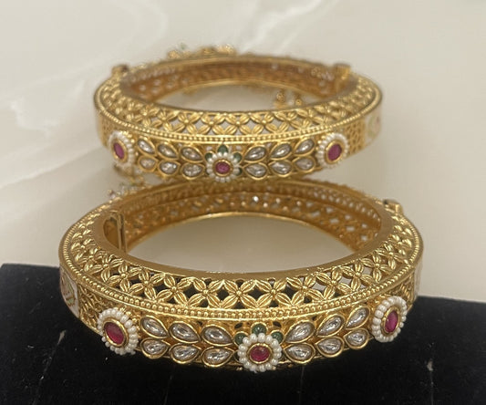 Rajkumari Kundan Floral Kada Bracelet Pair