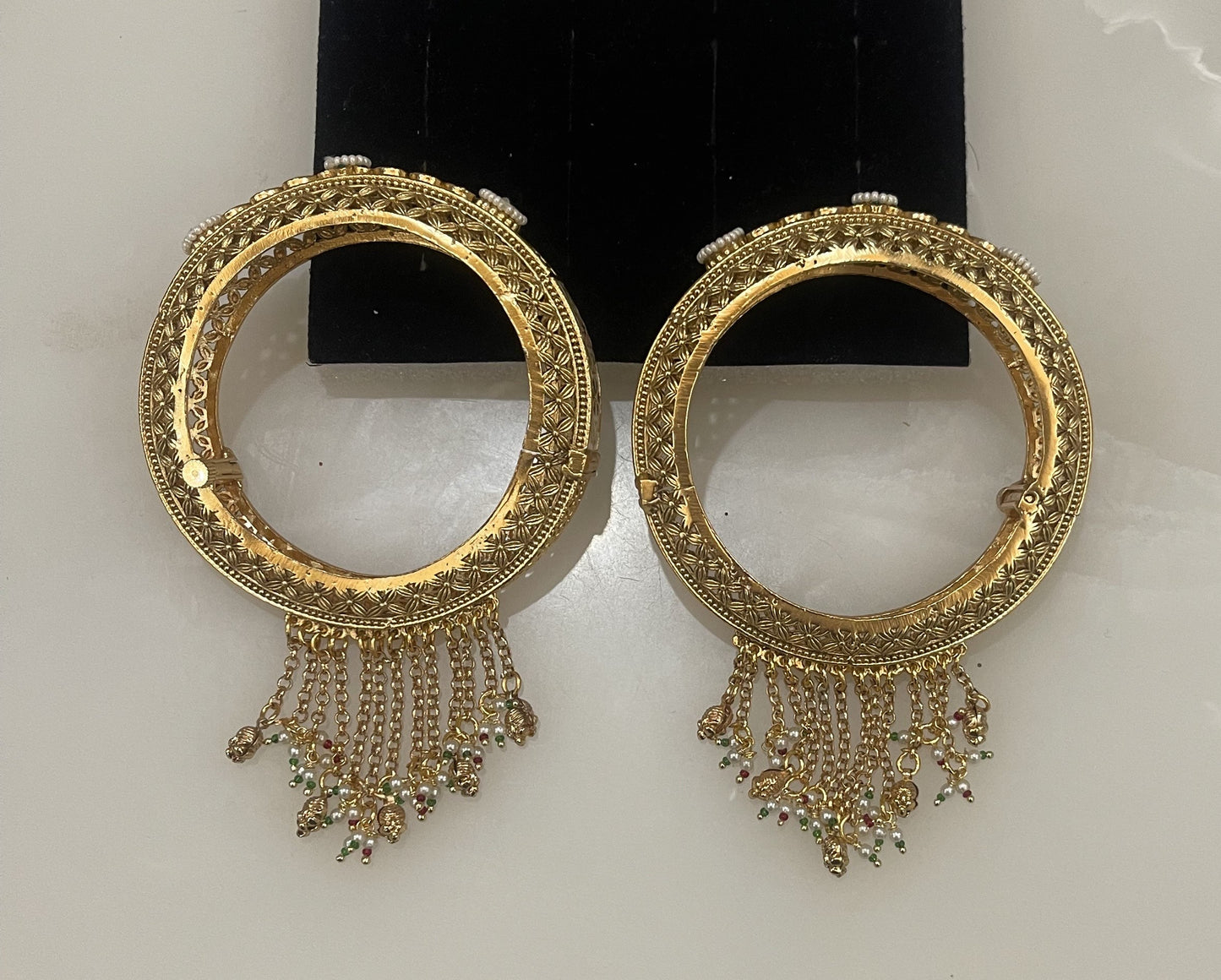 Rajkumari Kundan Floral Kada Bracelet Pair