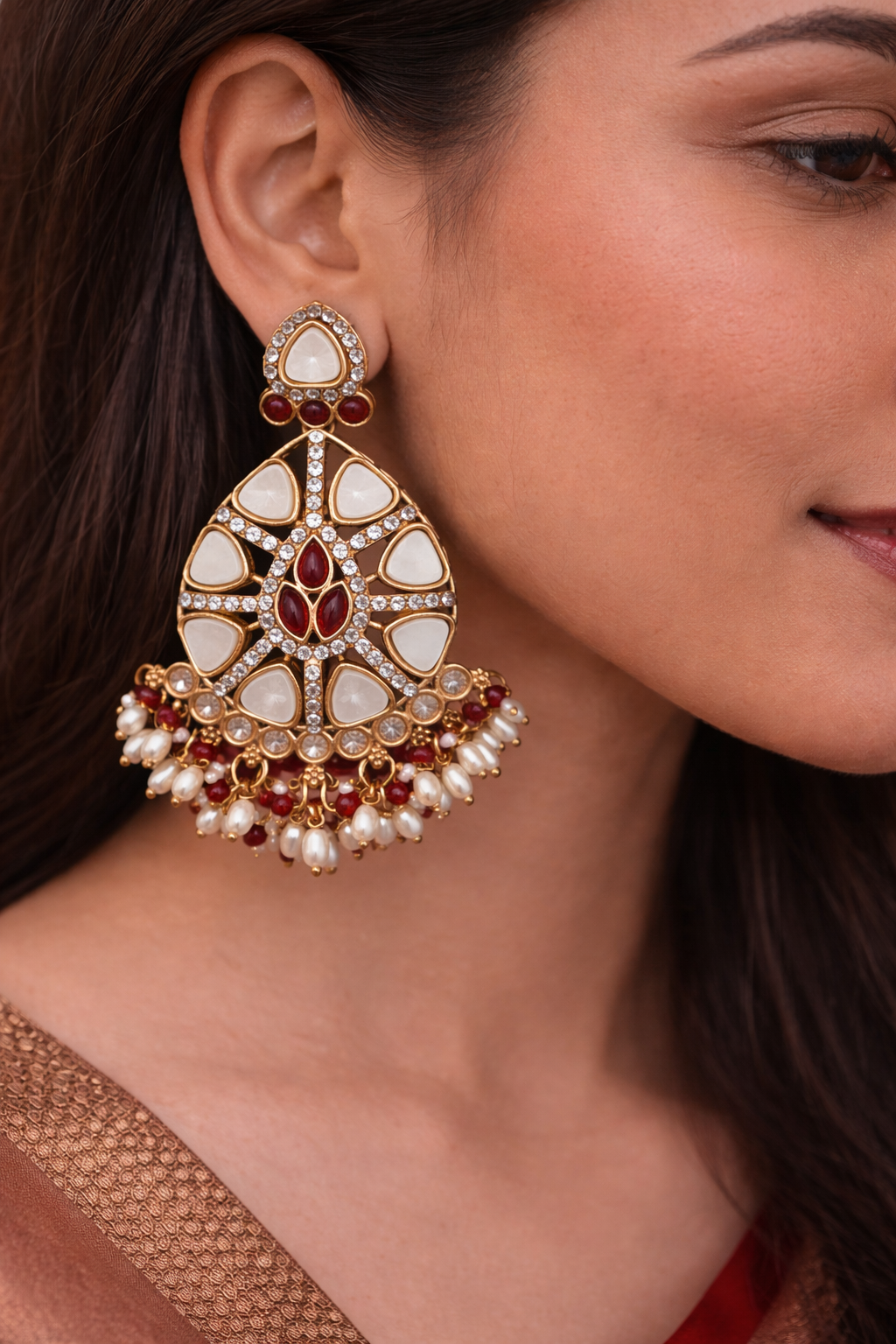 Ivory Noor Kundan Jhumka Earrings