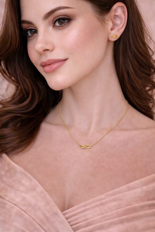 Eternal Knot Gold-Finish Chain Set