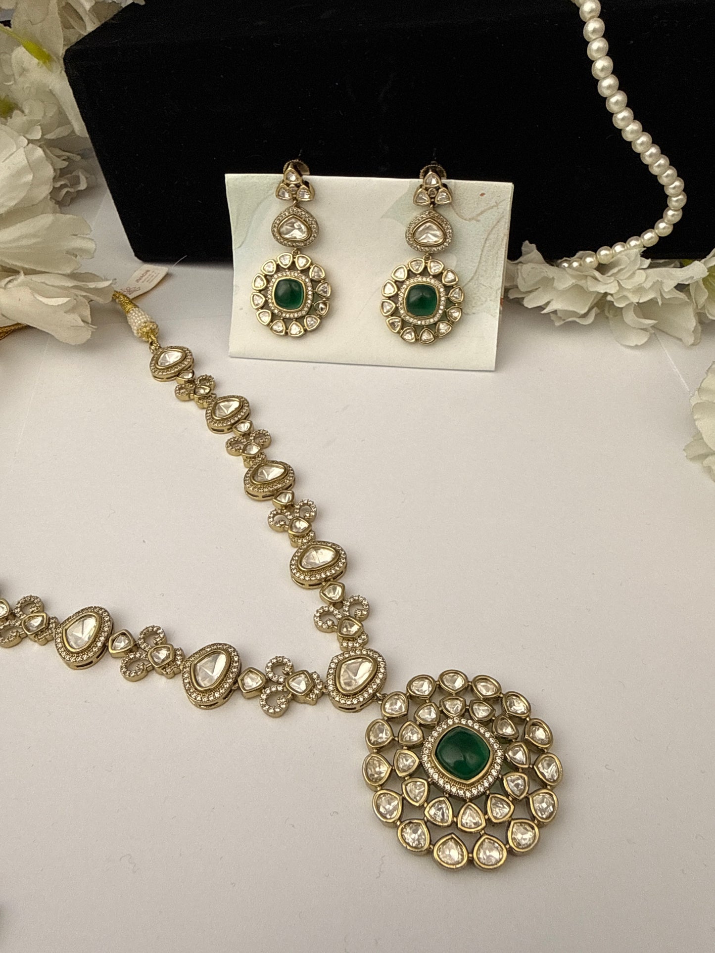 Emerald Noor Polki Necklace Set