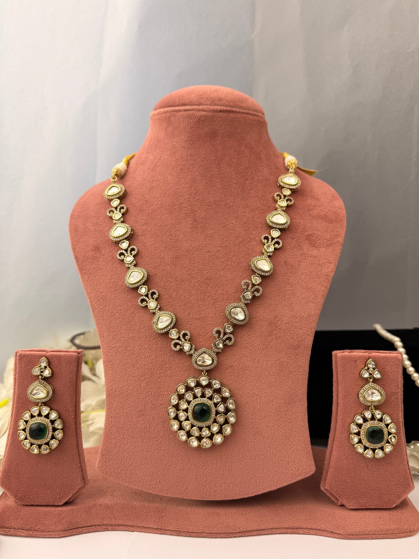 Emerald Noor Polki Necklace Set