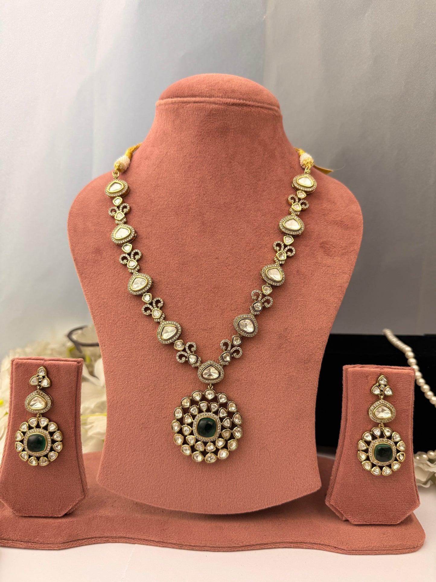 Emerald Noor Polki Necklace Set