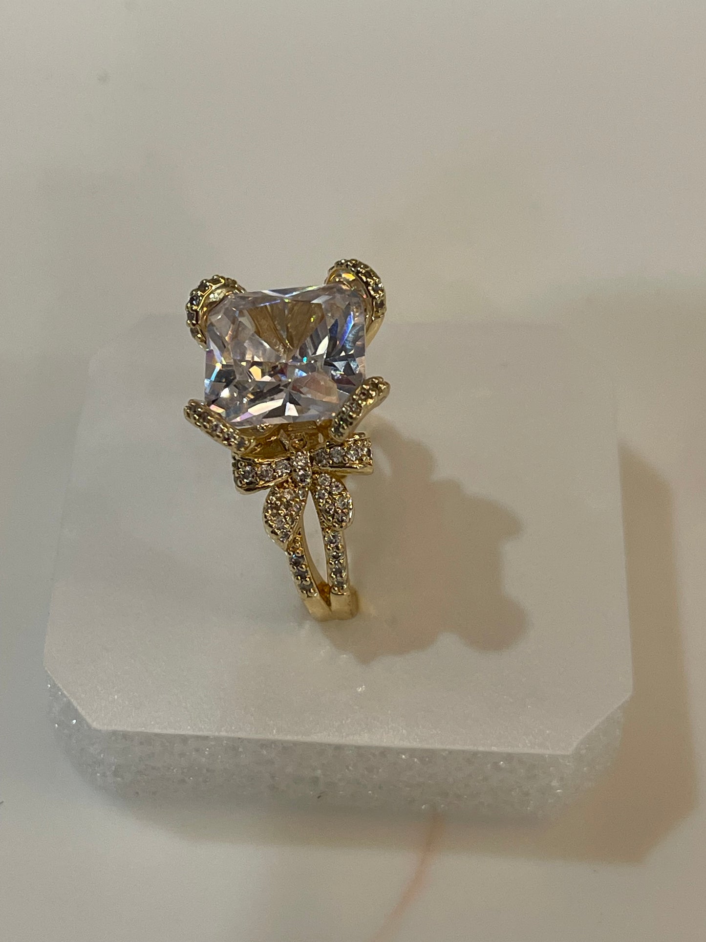 Aziza Bow Royale Ring