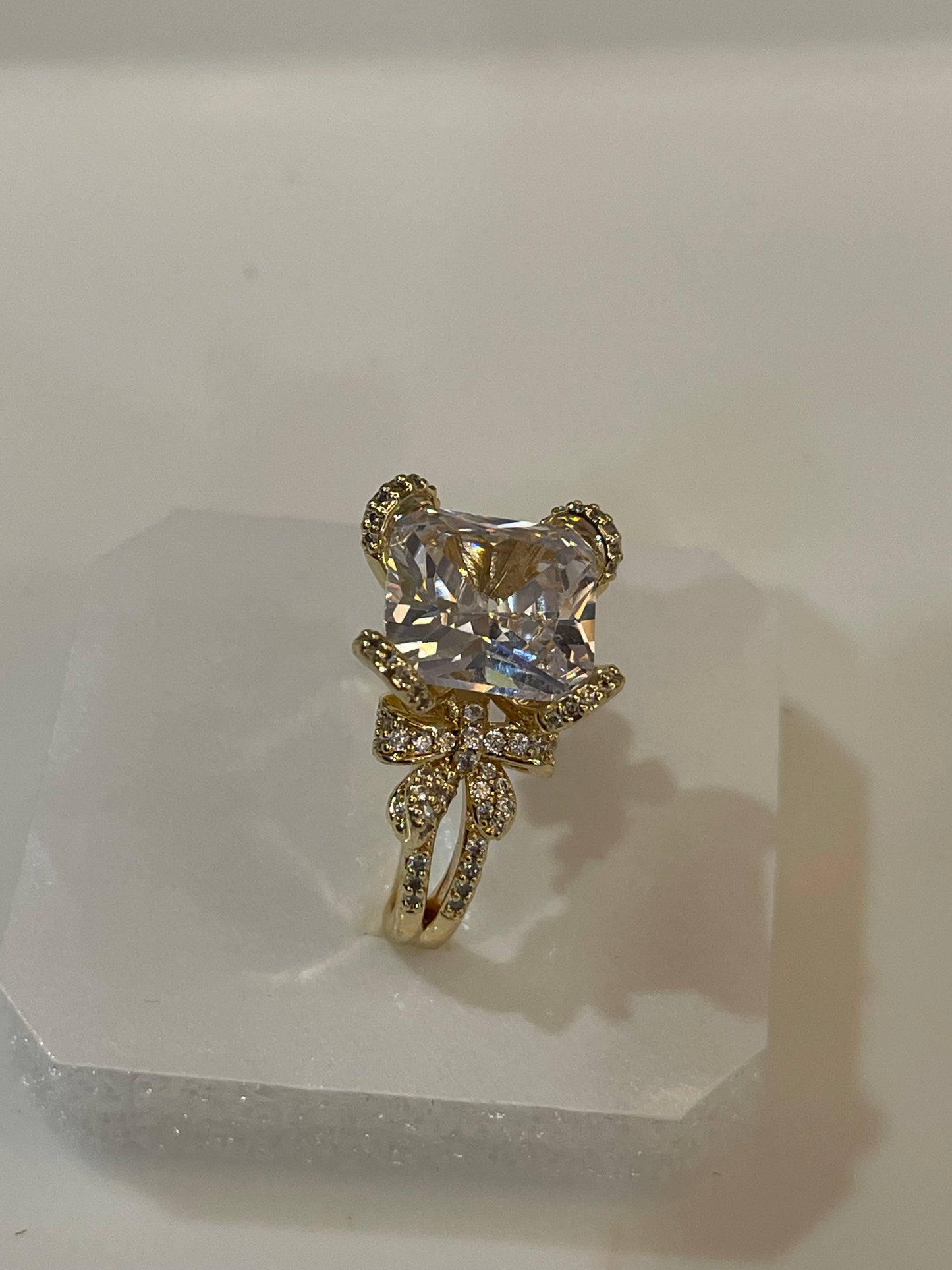 Aziza Bow Royale Ring