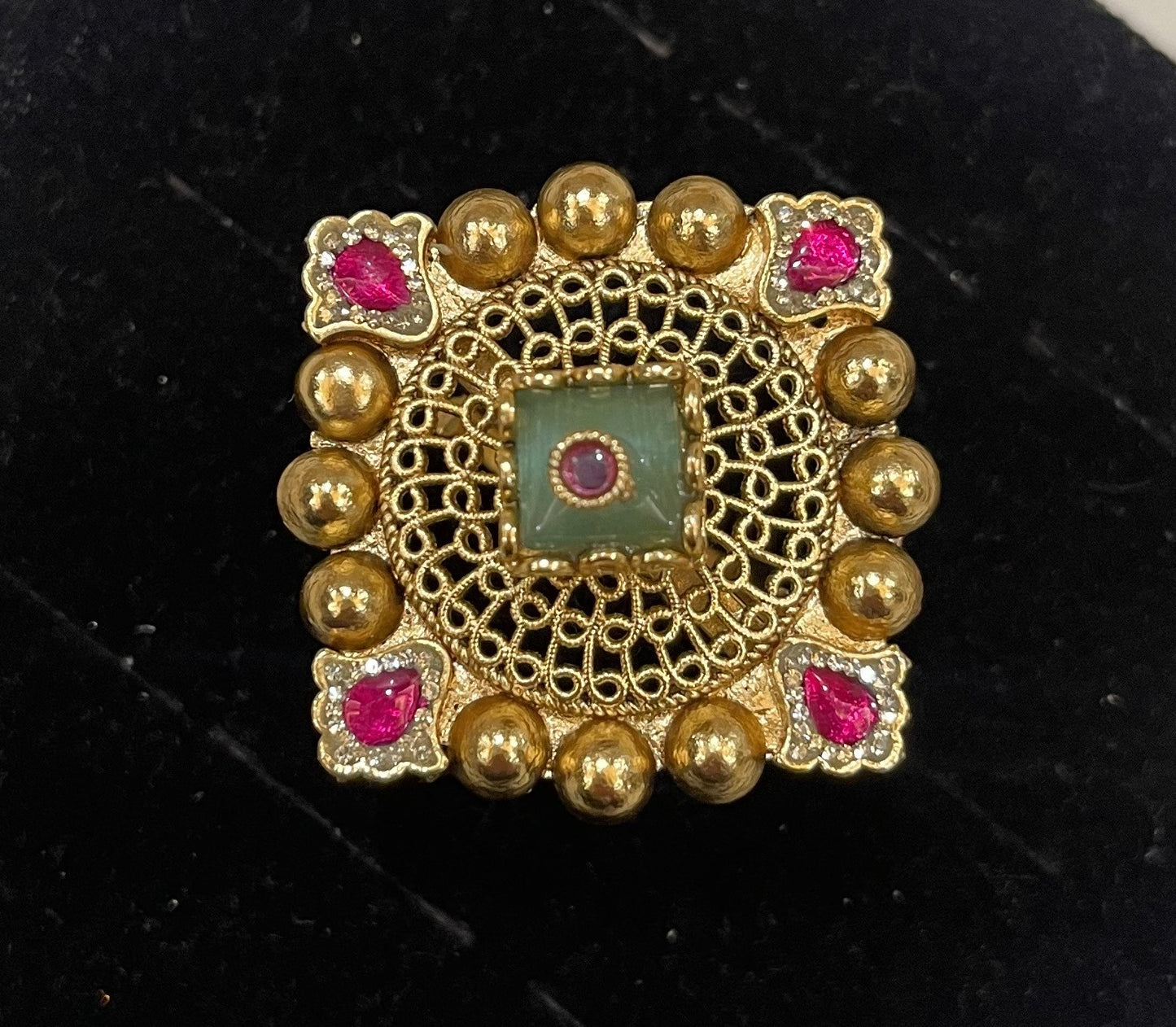 Anaya Kundan Square Ring