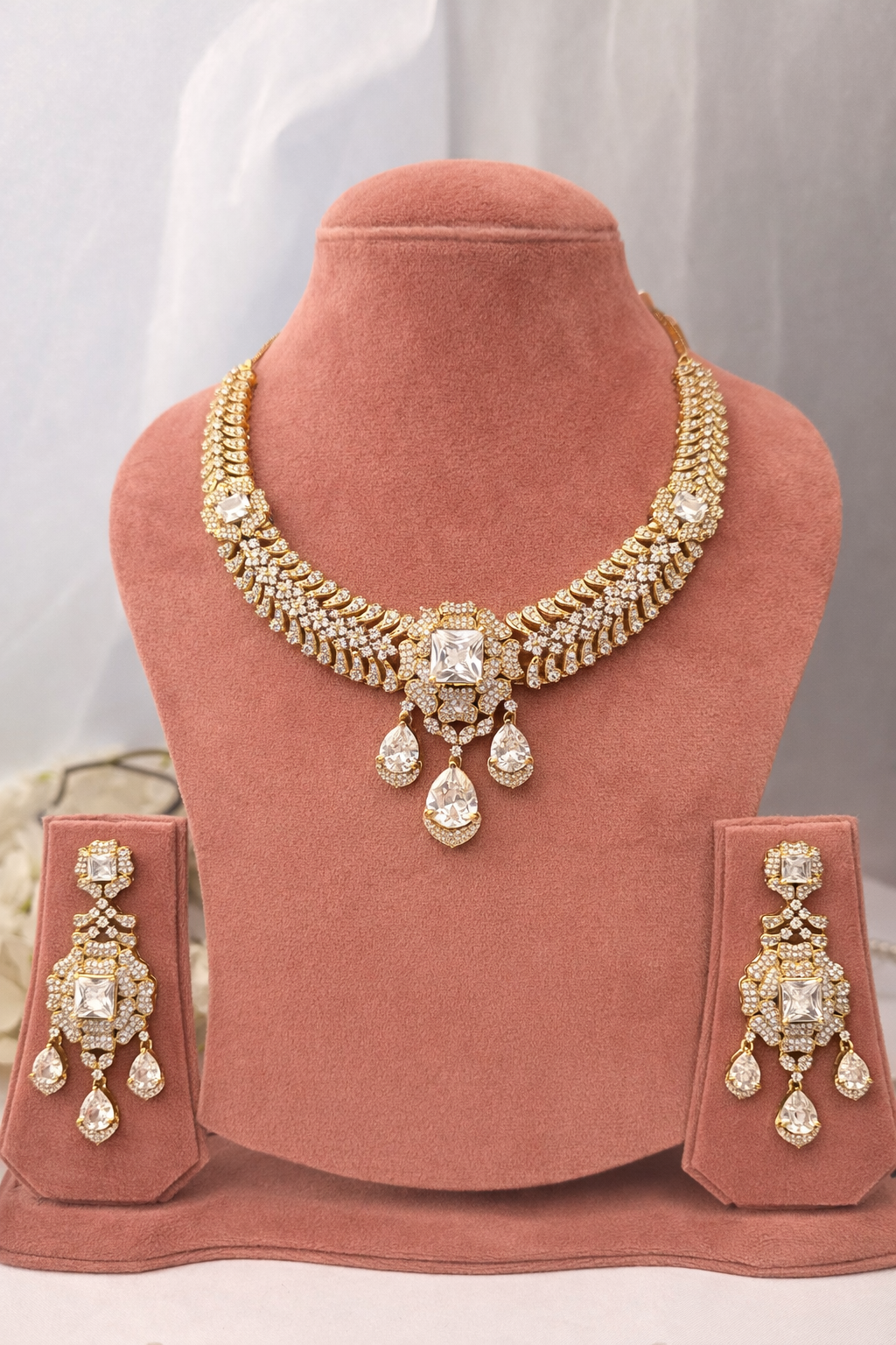 Zaraara Royale Crystal Necklace Set